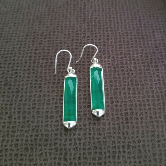 Shivam Green💚 Onyx Bar Drop Earrings - Picture 10 of 14